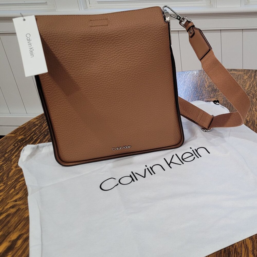 Calvin Klein Crossbody Bag. Large Caramel Silvertone Hardware Adjustable Strap. - Picture 6 of 14